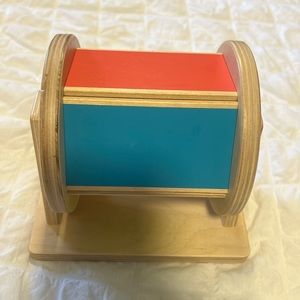 Lovevery Spinning Rainbow - excellent condition